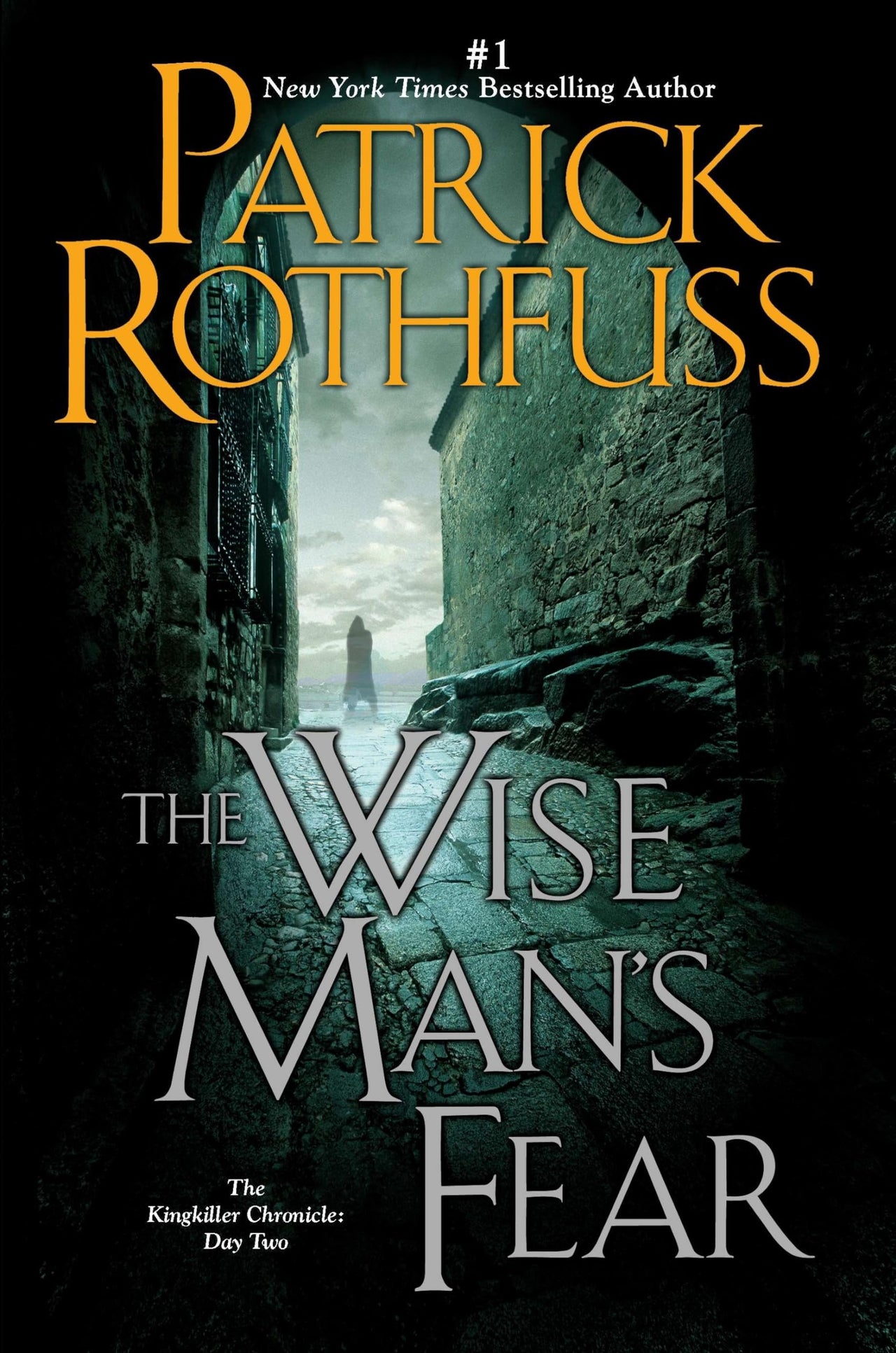 The Wise Man's Fear (Kingkiller Chronicle #2) Paperback